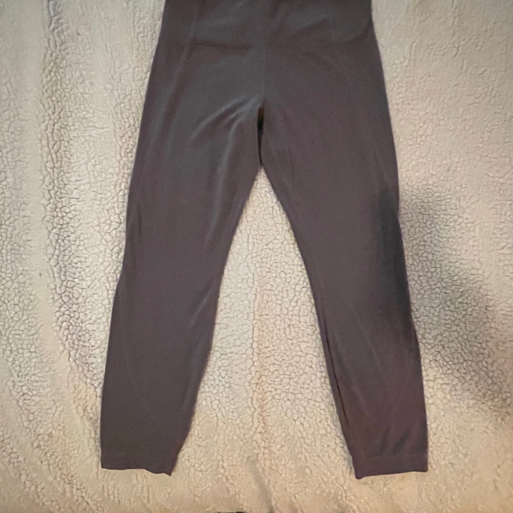 Athlete women’s Capri leggings